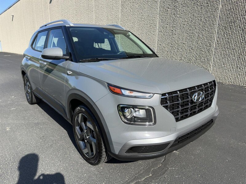 2022 Hyundai VENUE SEL Wagon